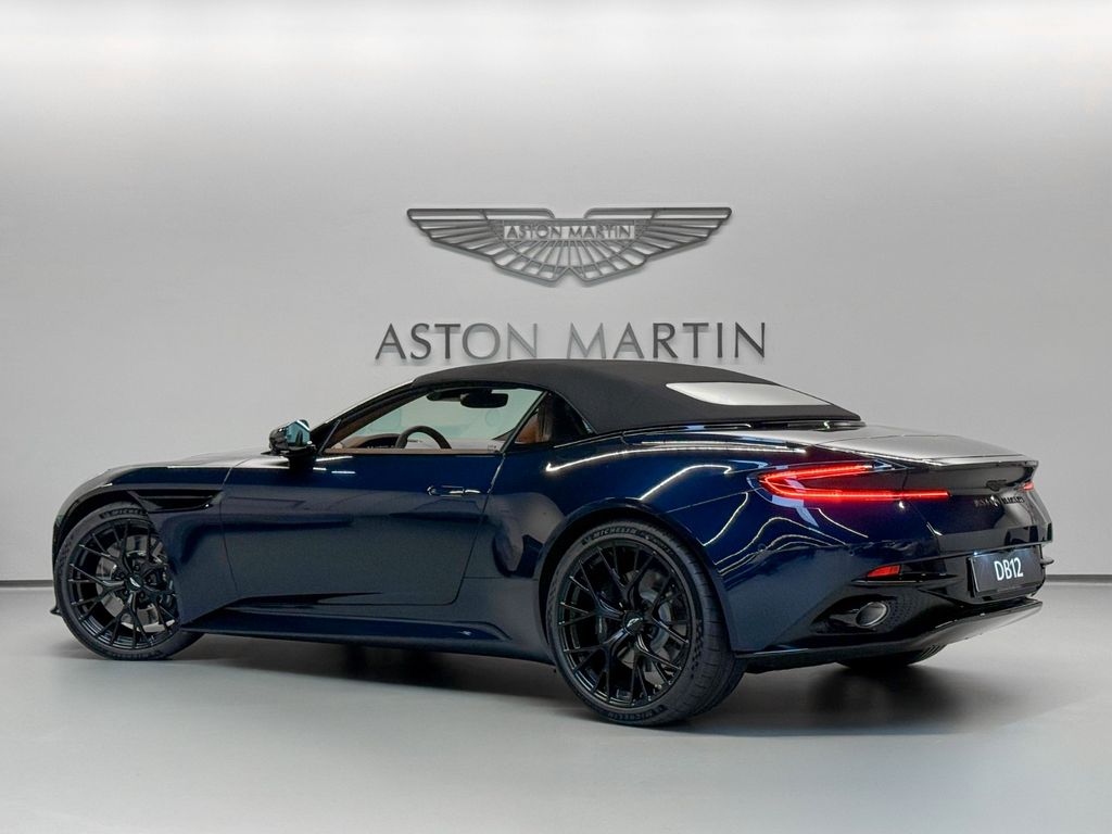 Aston Martin DB12