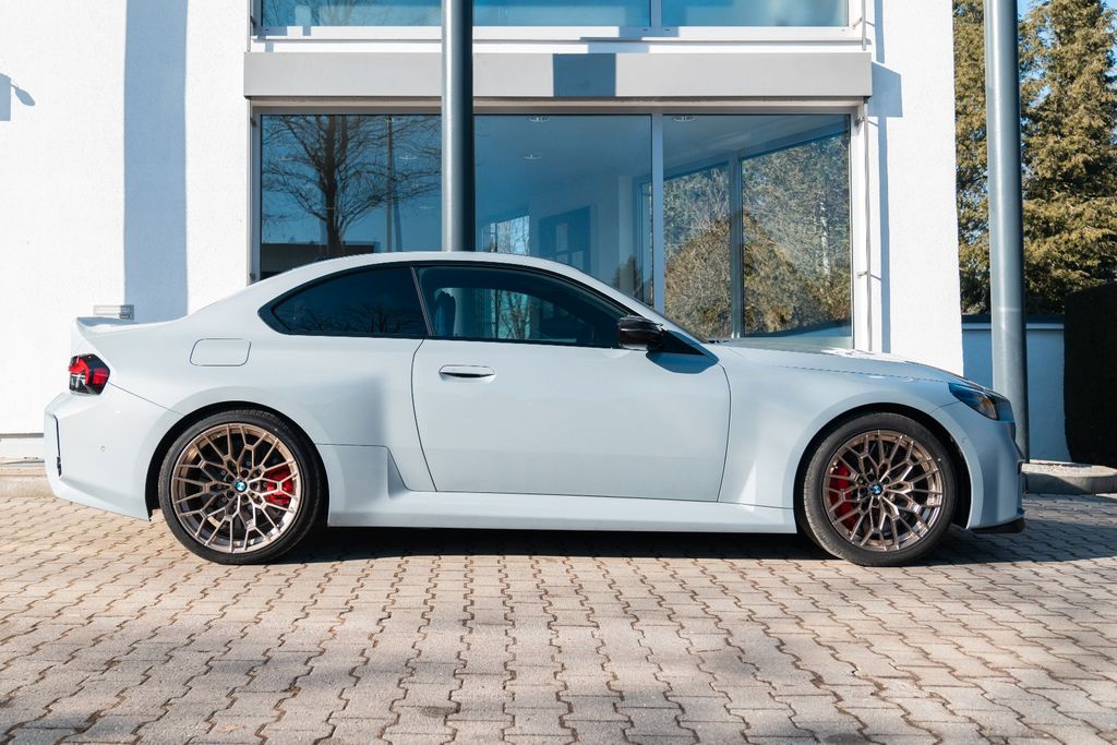 BMW M2 2025