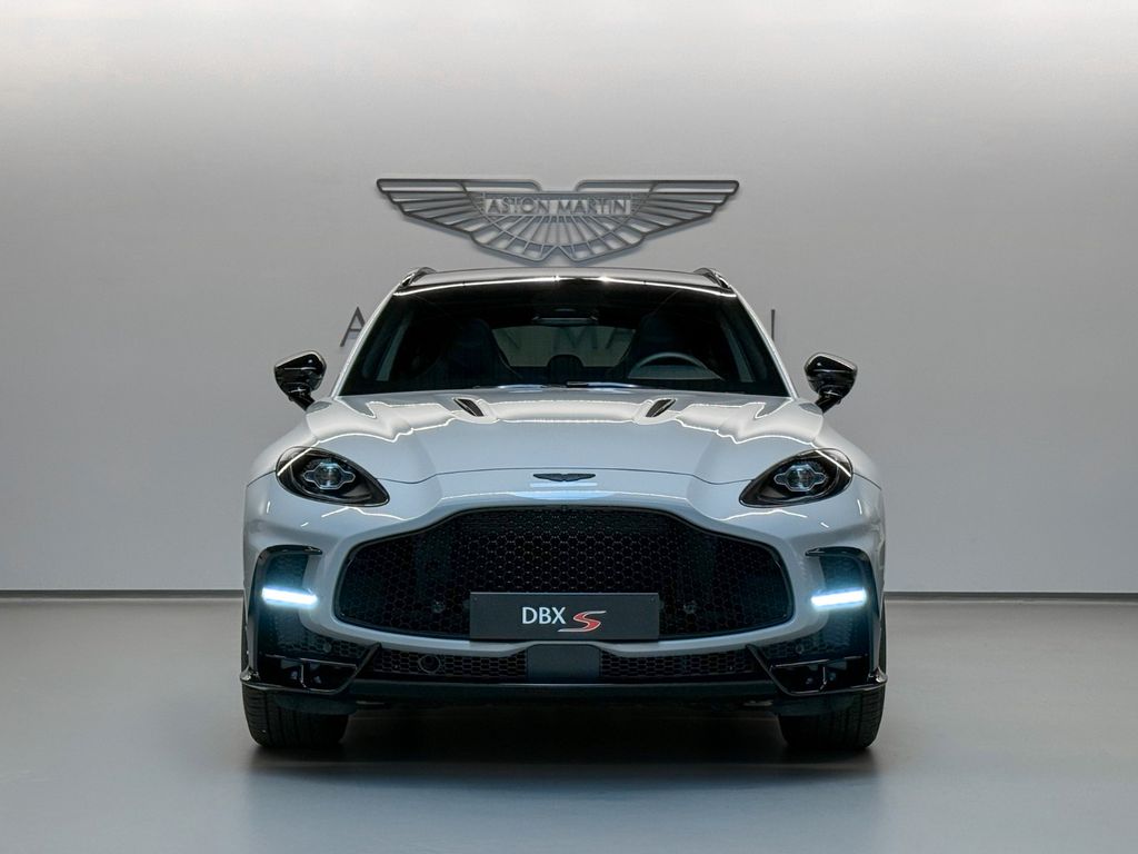 Aston Martin DBX