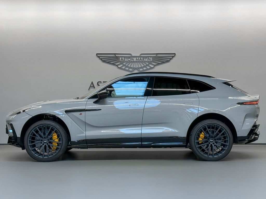Aston Martin DBX