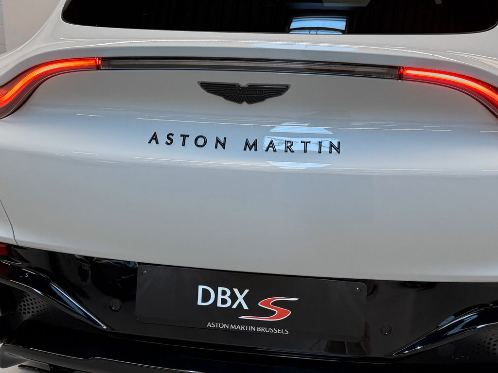 Aston Martin DBX