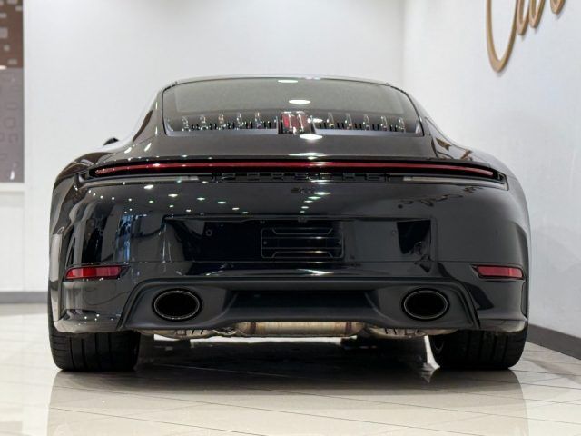 Porsche 911 2025