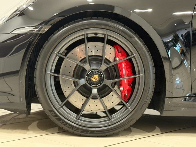 Porsche 911 2025