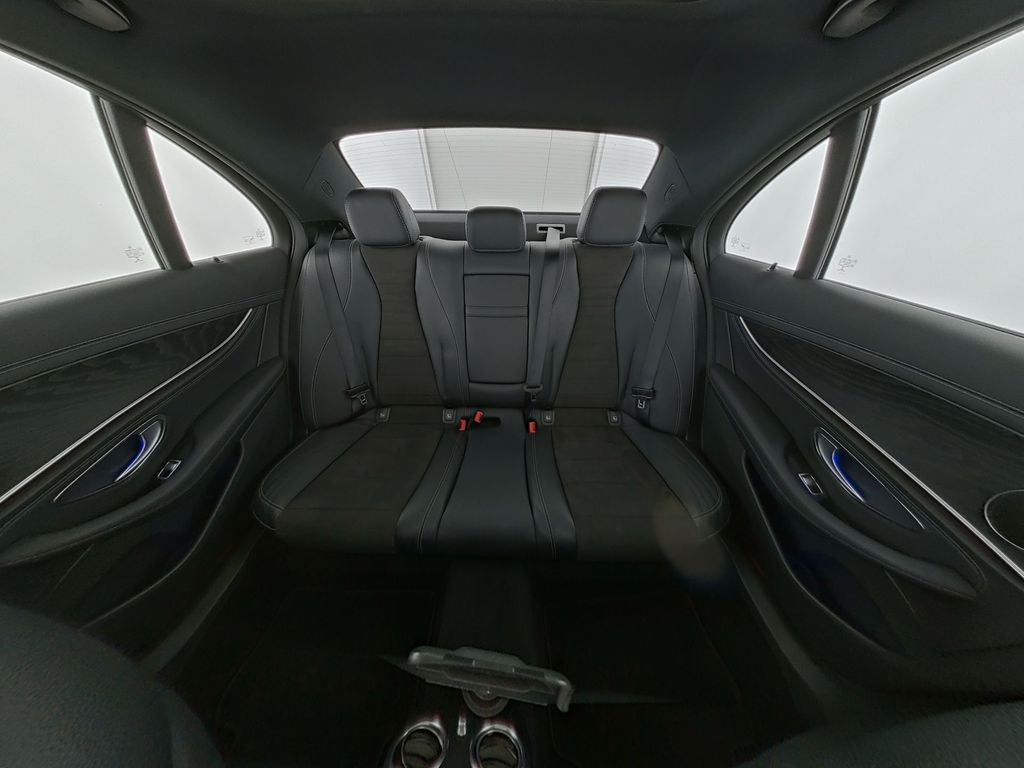 Mercedes-Benz E 300 2021