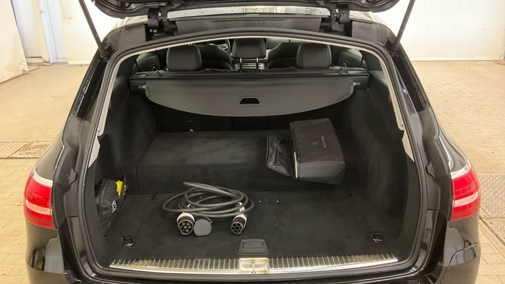 Mercedes-Benz E 300 2021