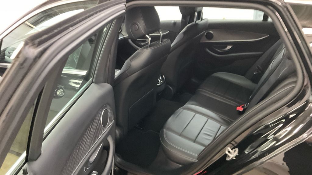 Mercedes-Benz E 300 2021