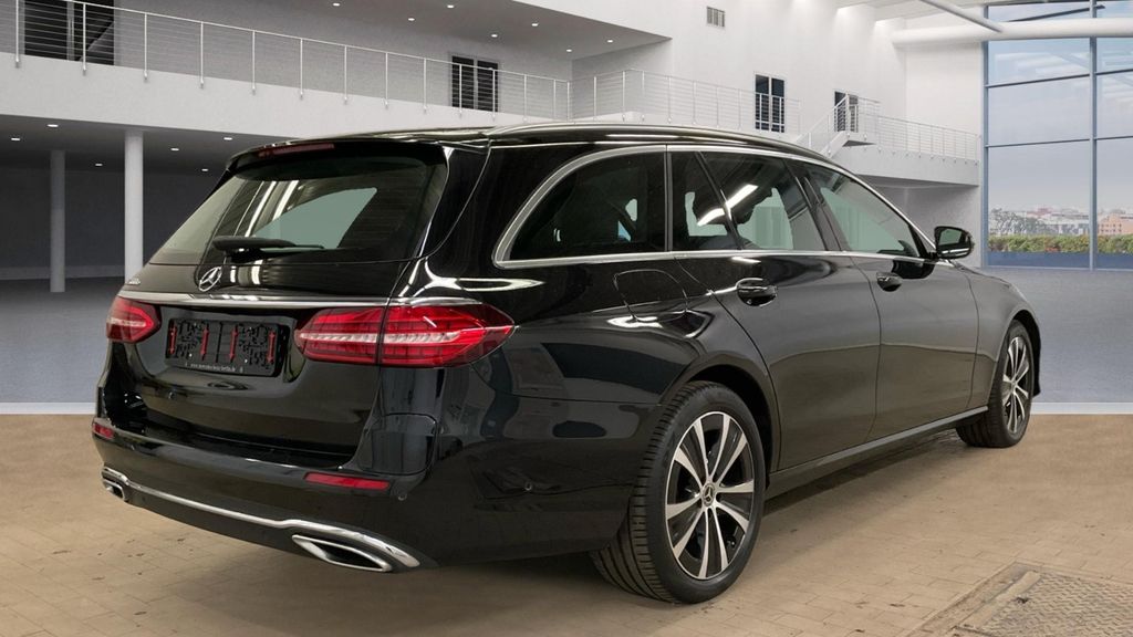 Mercedes-Benz E 300 2021