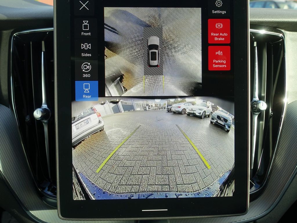 Volvo XC60 2025