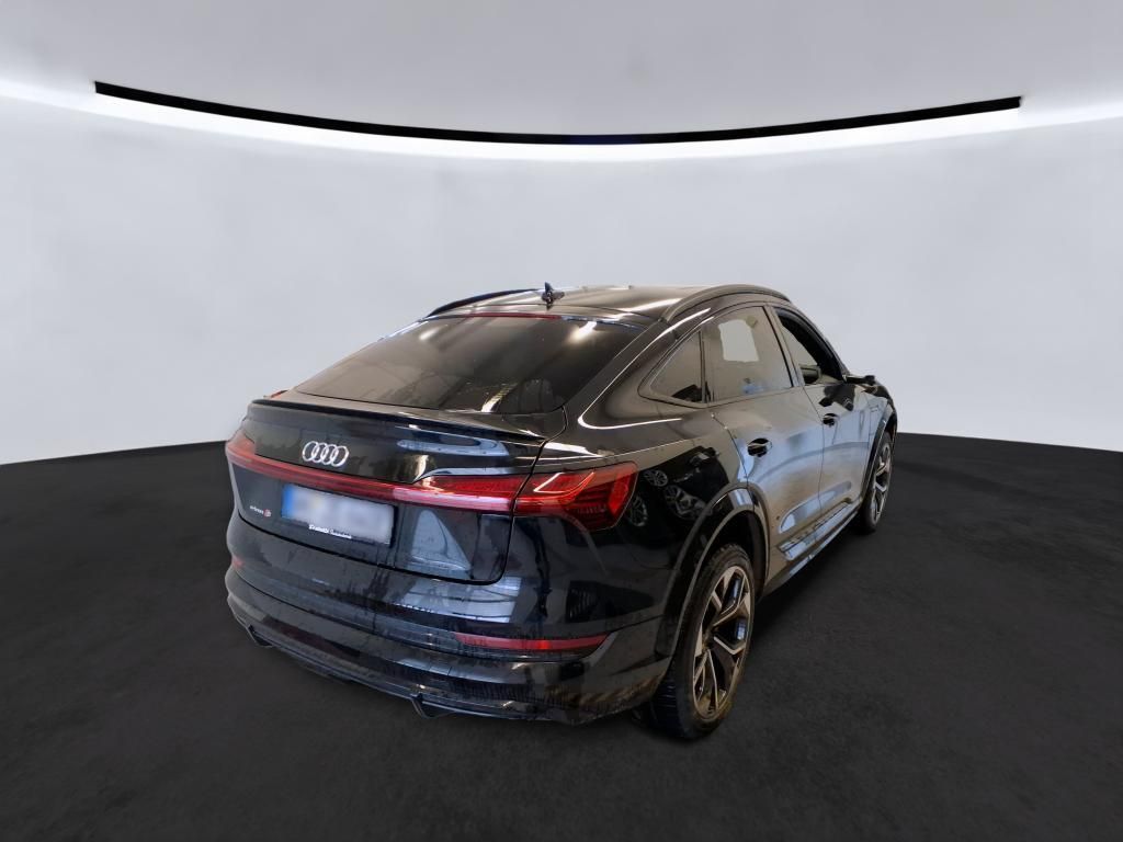 Audi e-tron 2022