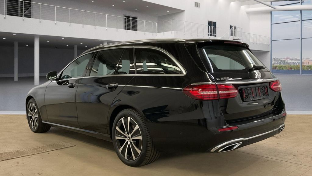 Mercedes-Benz E 300 2021