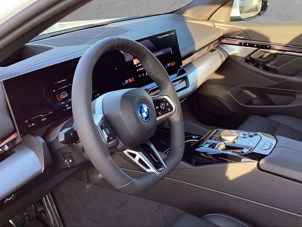BMW i5 2025