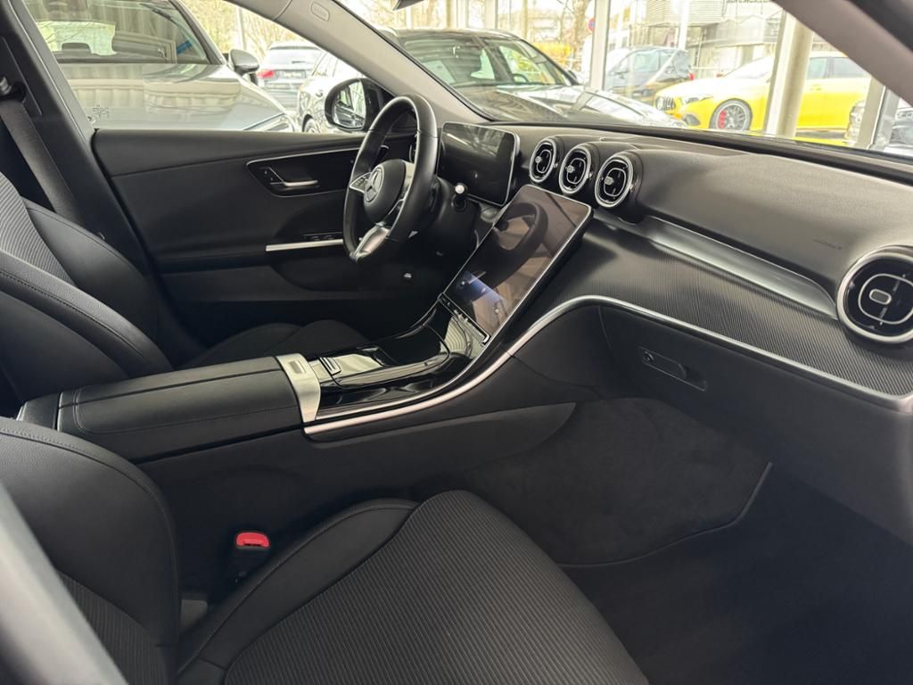 Mercedes-Benz C 200 2024