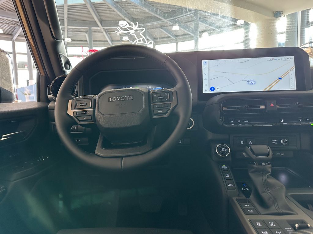 Toyota Land Cruiser 2025