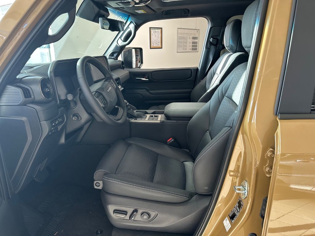 Toyota Land Cruiser 2025