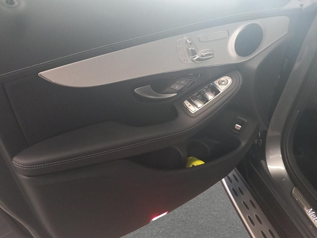 Mercedes-Benz GLC 300 2022