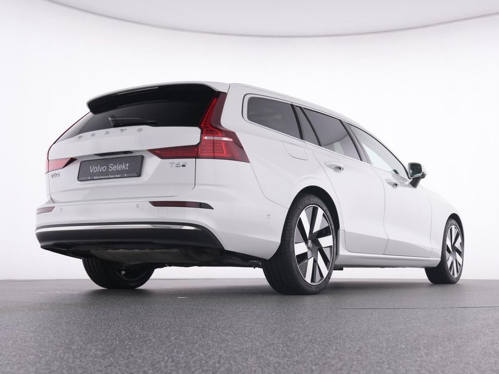 Volvo V60 2025