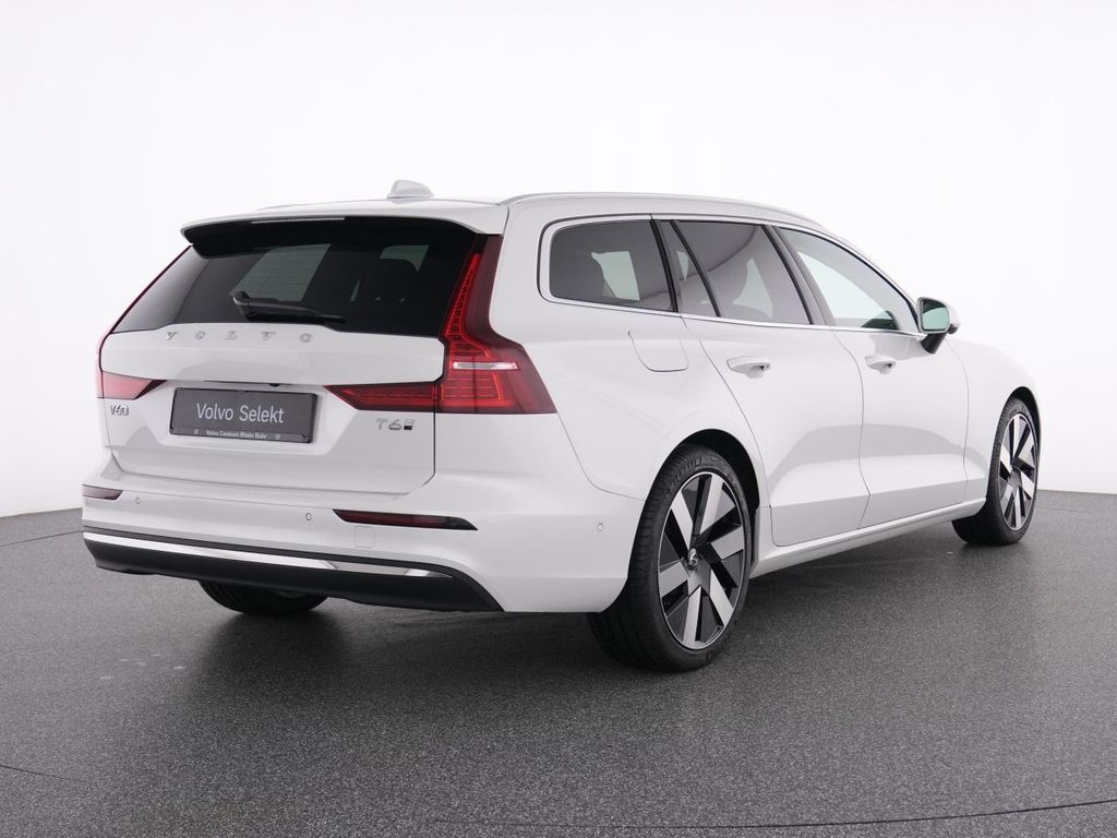 Volvo V60 2025