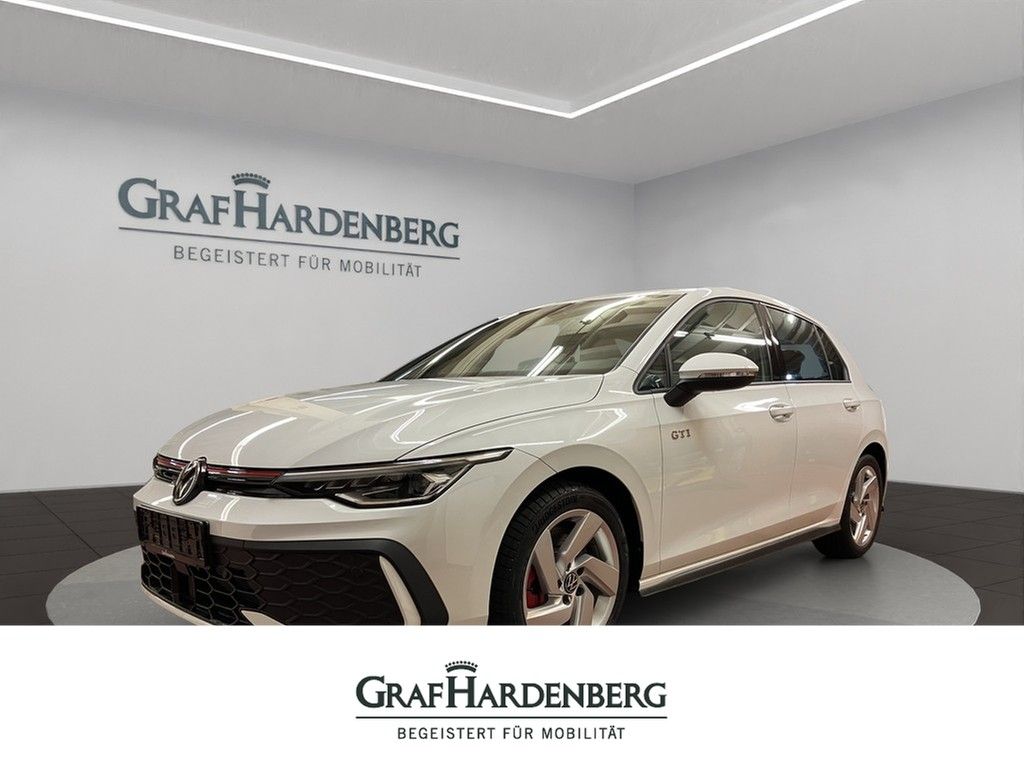 Volkswagen Golf 2025