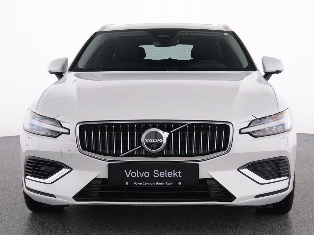 Volvo V60 2025