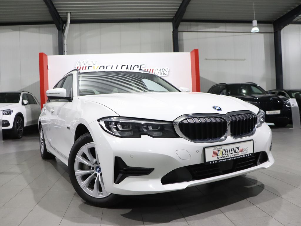 BMW 330 2022