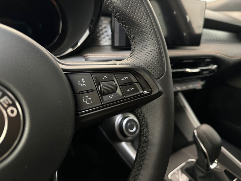 Alfa Romeo Tonale 2025