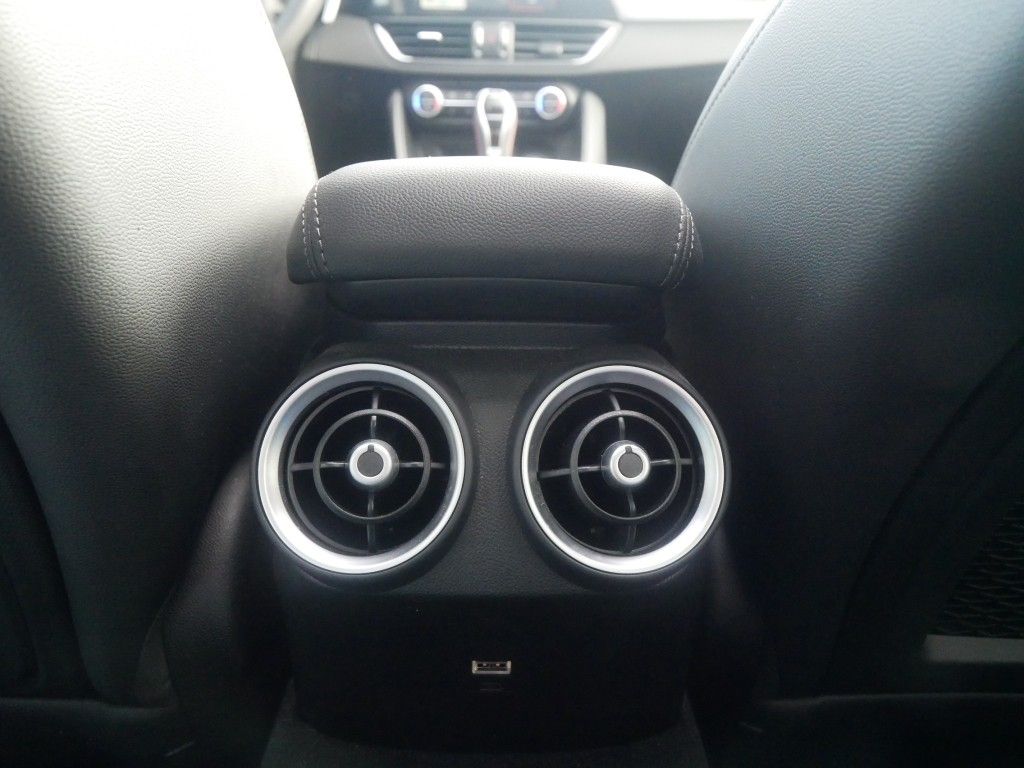 Alfa Romeo Giulia 2023