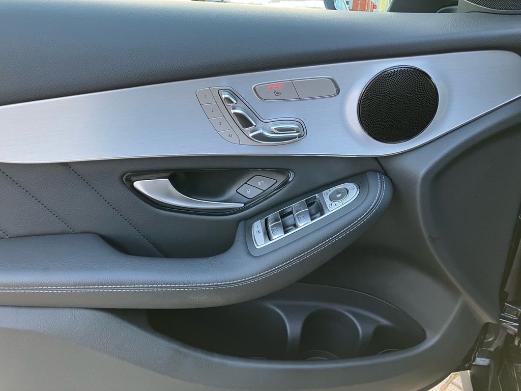 Mercedes-Benz GLC 300 2021