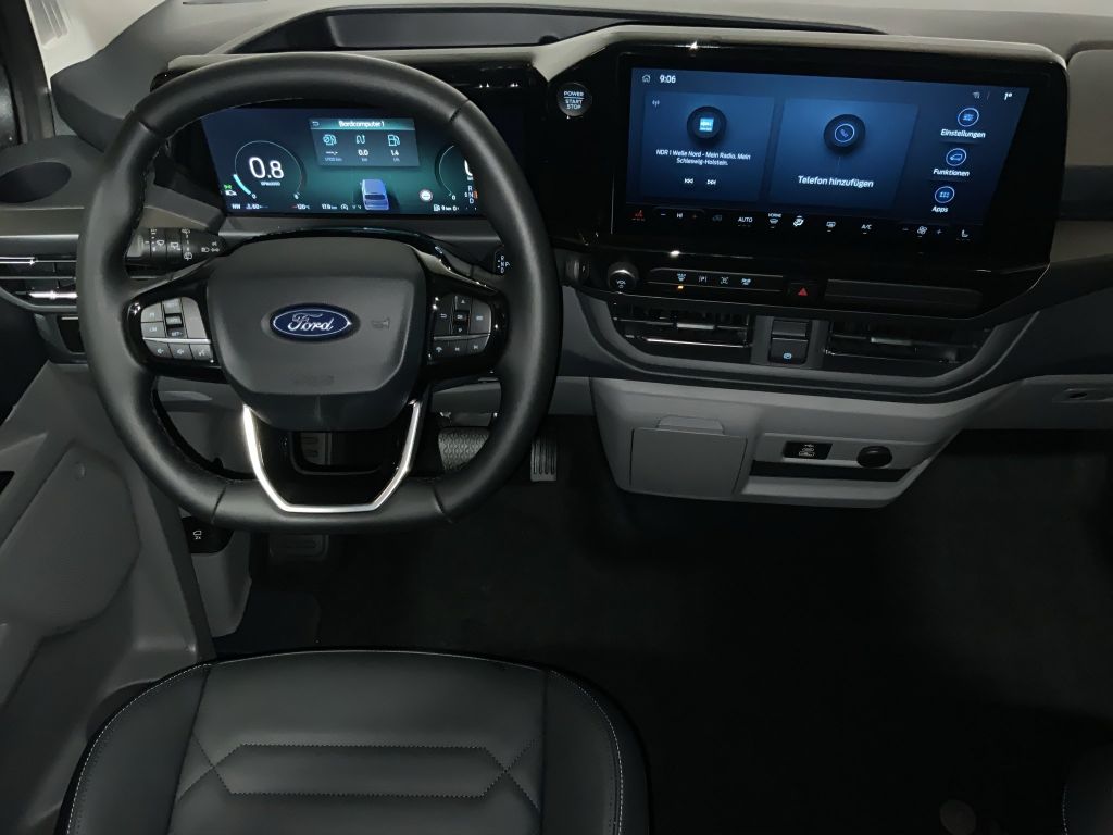 Ford Tourneo Custom 2025