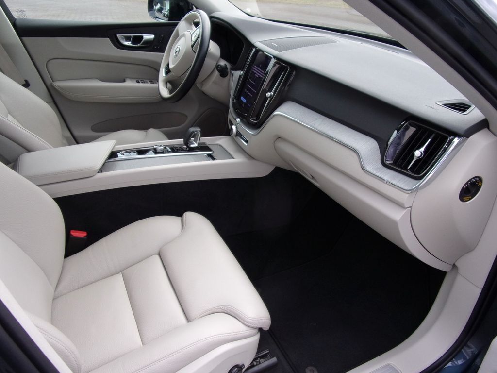 Volvo XC60 2023