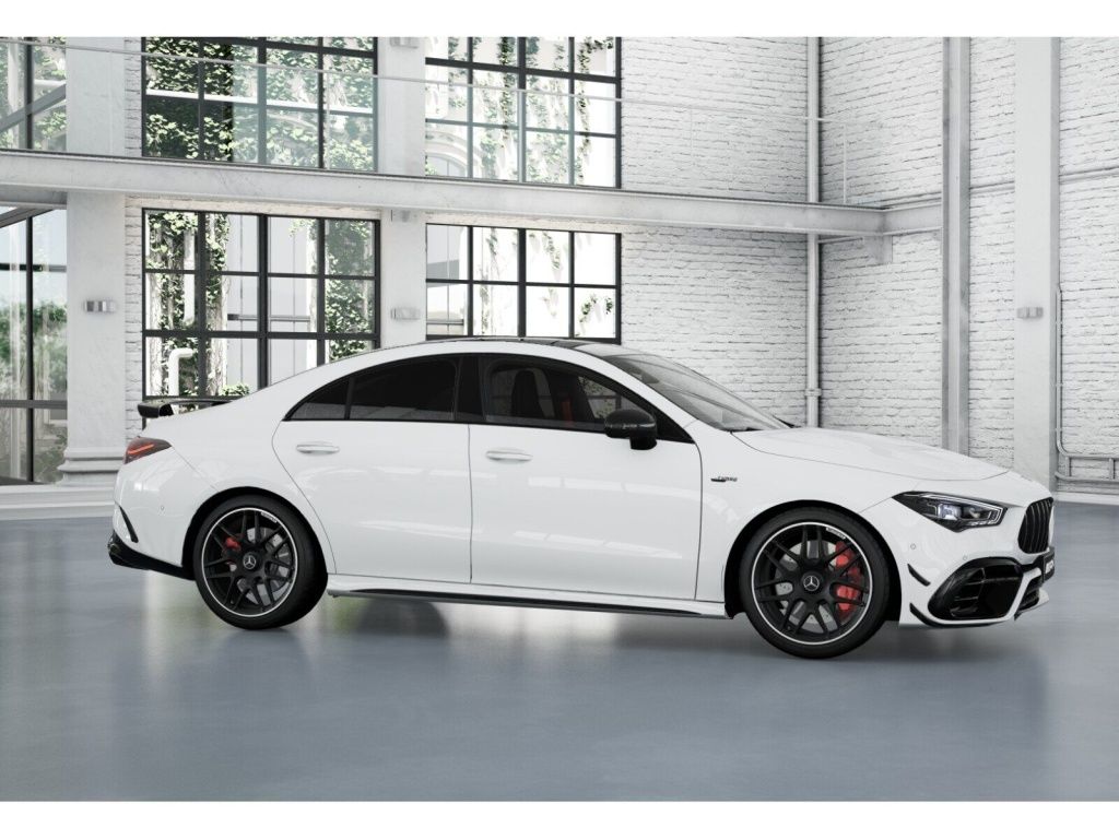 Mercedes-Benz CLA 45 AMG 2024