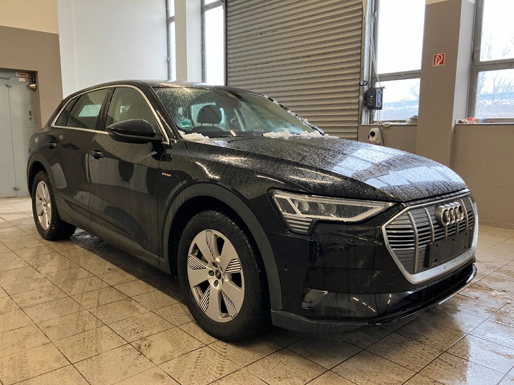 Audi e-tron 2022