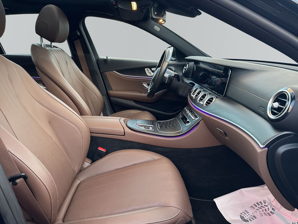 Mercedes-Benz E 200 2022