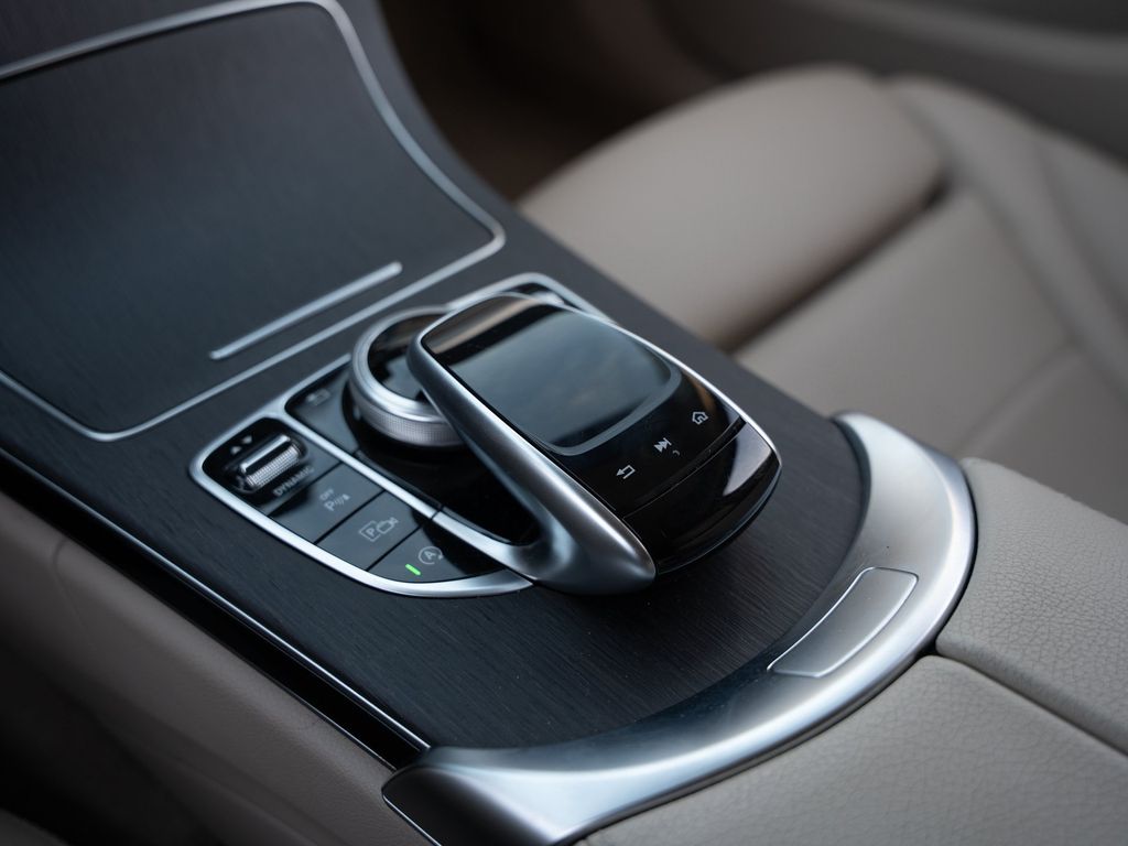 Mercedes-Benz C 300 2019