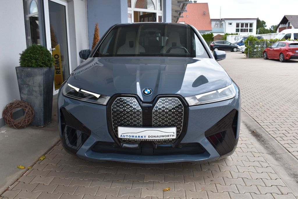 BMW iX 2022