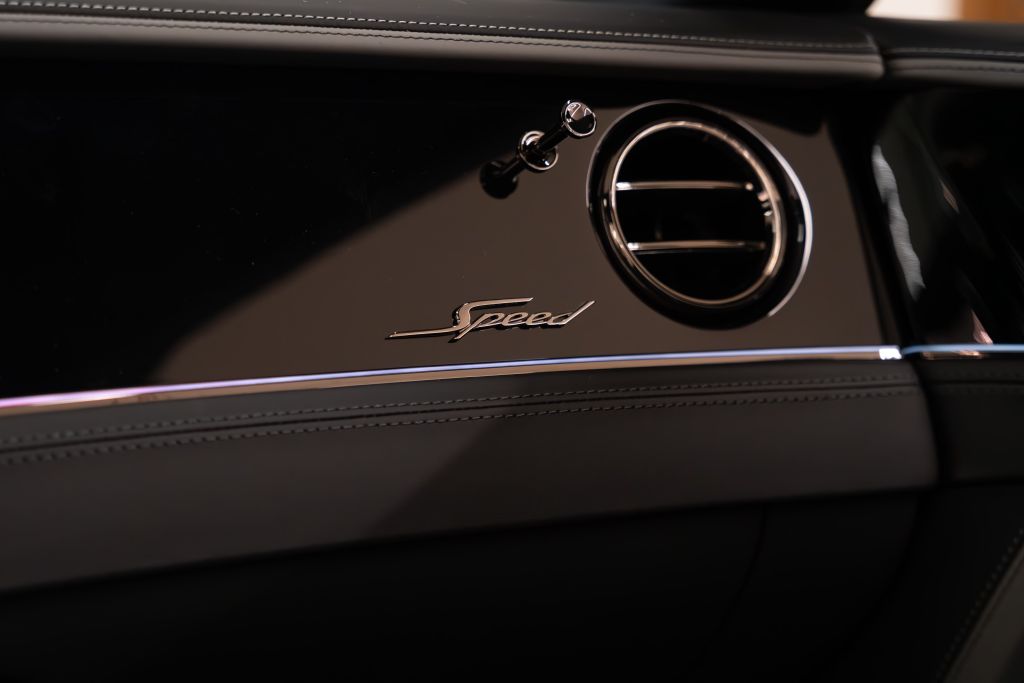 Bentley Continental GTC 2024