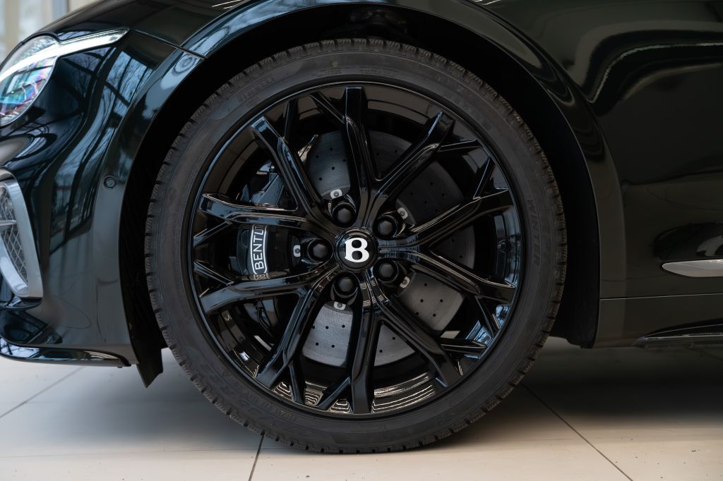 Bentley Continental GTC 2024