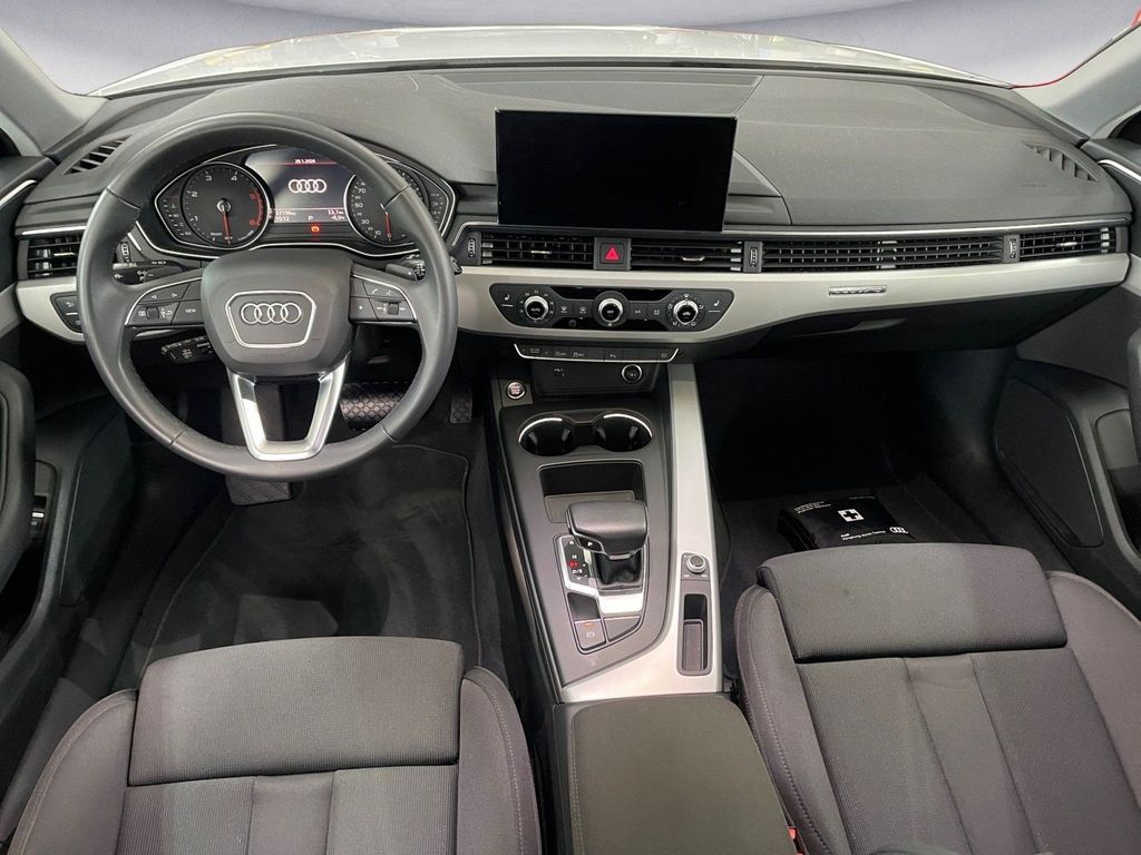 Audi A4 2023