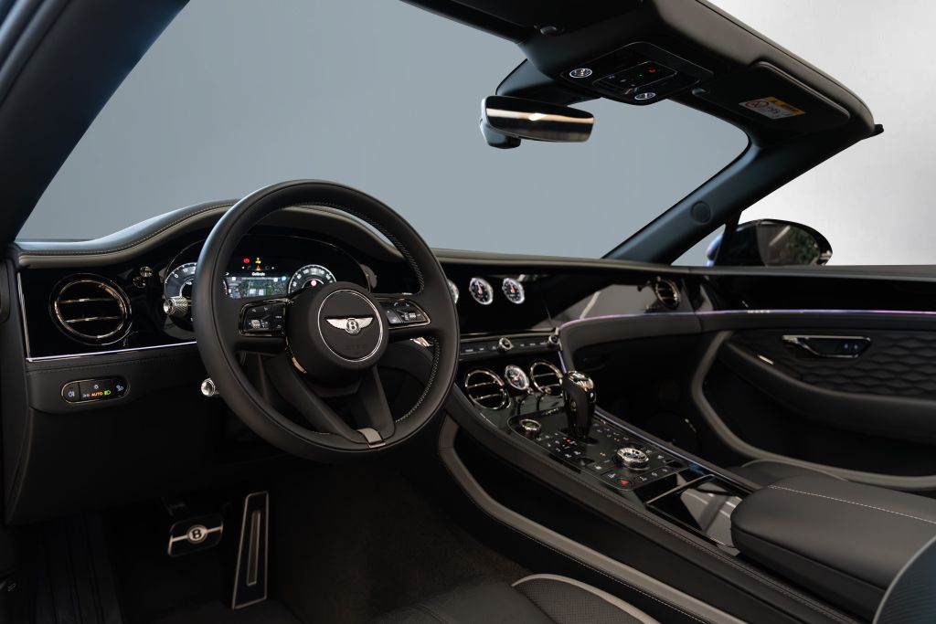 Bentley Continental GTC 2024
