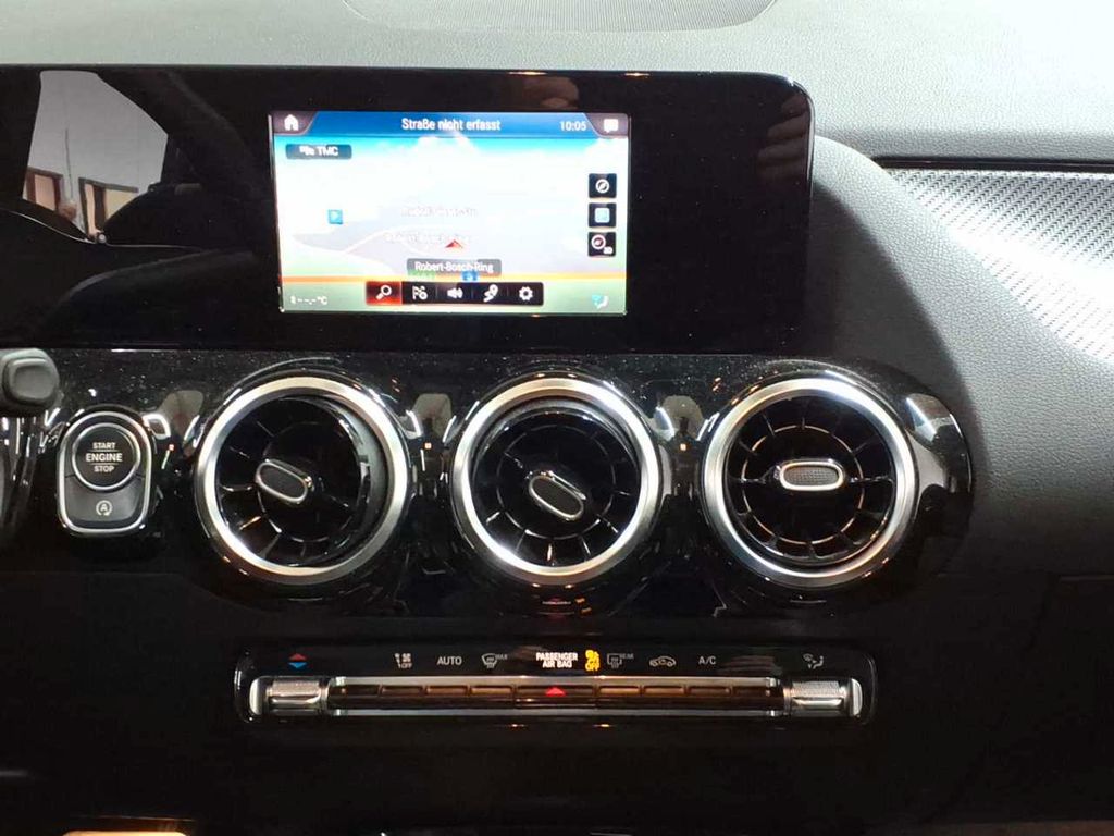 Mercedes-Benz GLA 200 2022
