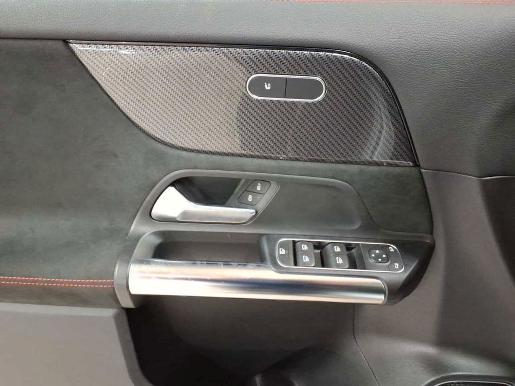 Mercedes-Benz GLA 200 2022