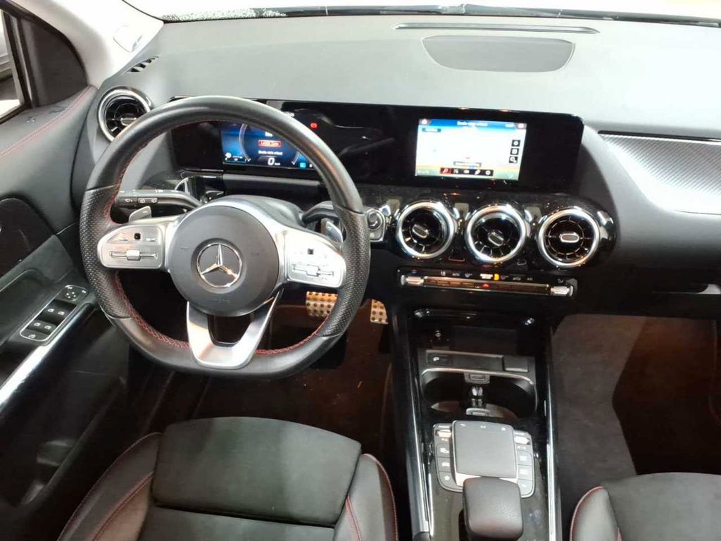 Mercedes-Benz GLA 200 2022