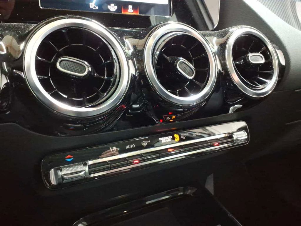 Mercedes-Benz GLA 200 2022
