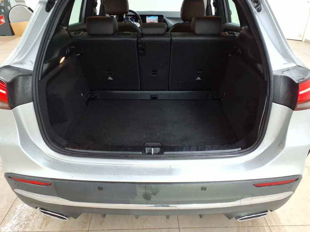 Mercedes-Benz GLA 200 2022