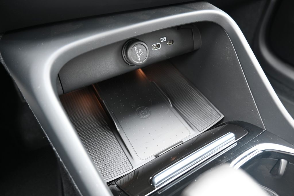 Volvo XC40 2025