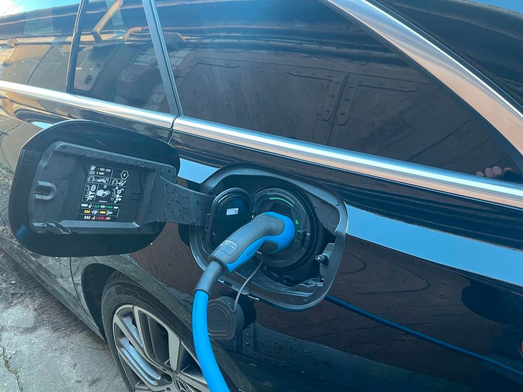 Mercedes-Benz E 300 2024