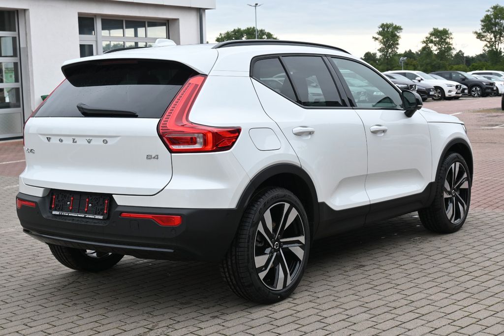 Volvo XC40 2025