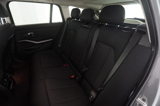 BMW 320 2023