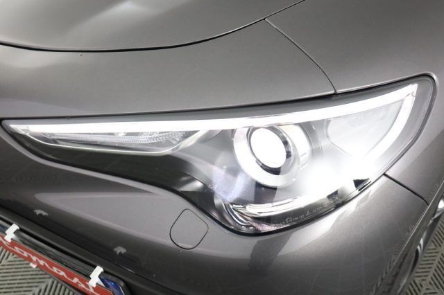 Alfa Romeo Stelvio 2023