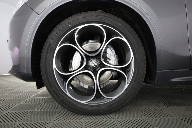 Alfa Romeo Stelvio 2023