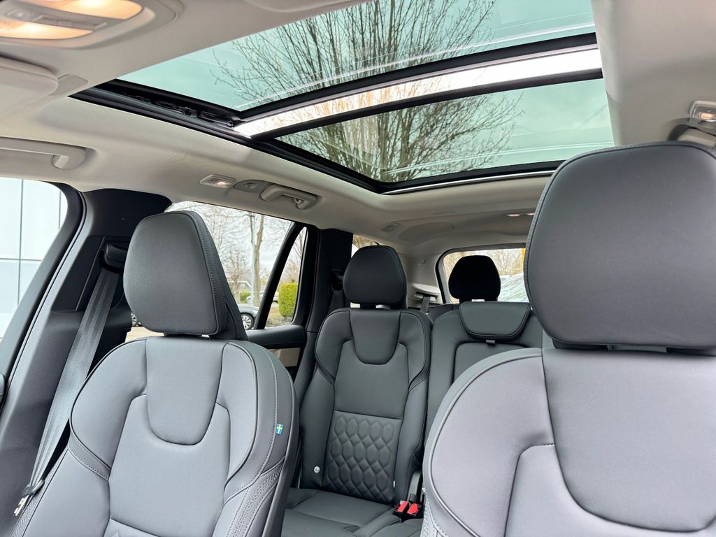 Volvo XC90 2025